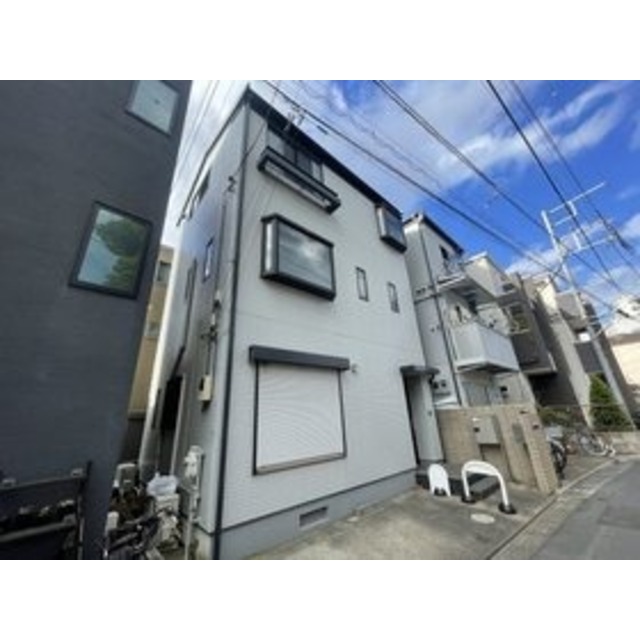 大塚駅前駅より徒歩9分 築28年2ヶ月 3階建の賃貸物件