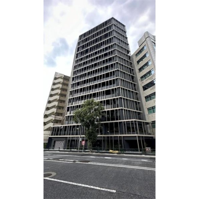 新宿御苑前駅より徒歩7分 築1年3ヶ月 15階建の賃貸物件