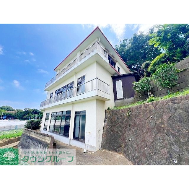 三浦海岸駅より徒歩25分 築36年10ヶ月 3階建の賃貸物件