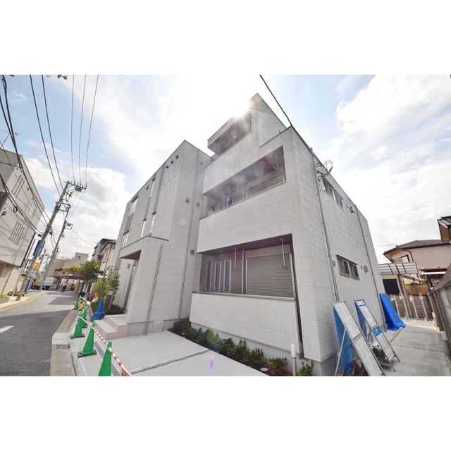 千歳烏山駅より徒歩4分 築7年2ヶ月 3階建の賃貸物件