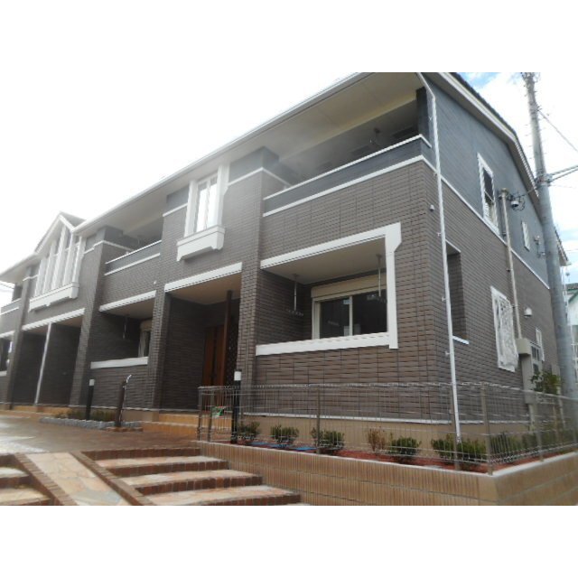 柏駅よりバス15分 徒歩1分 築7年2ヶ月 2階建の賃貸物件