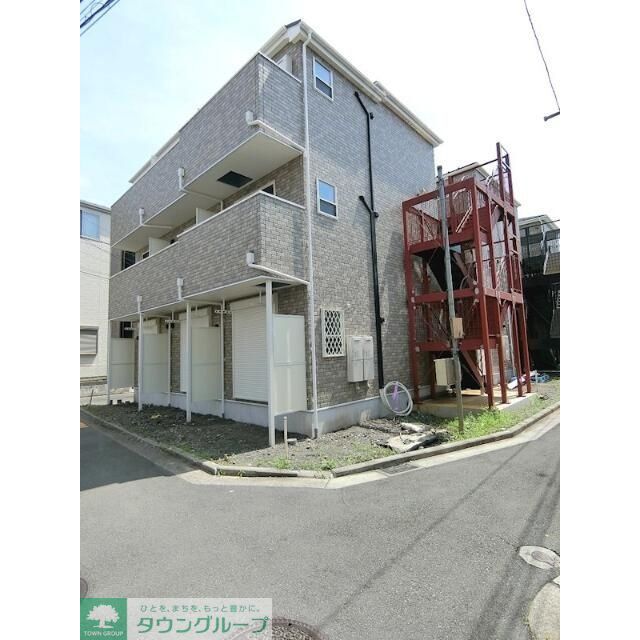 大船駅より徒歩6分 築5年2ヶ月 3階建の賃貸物件