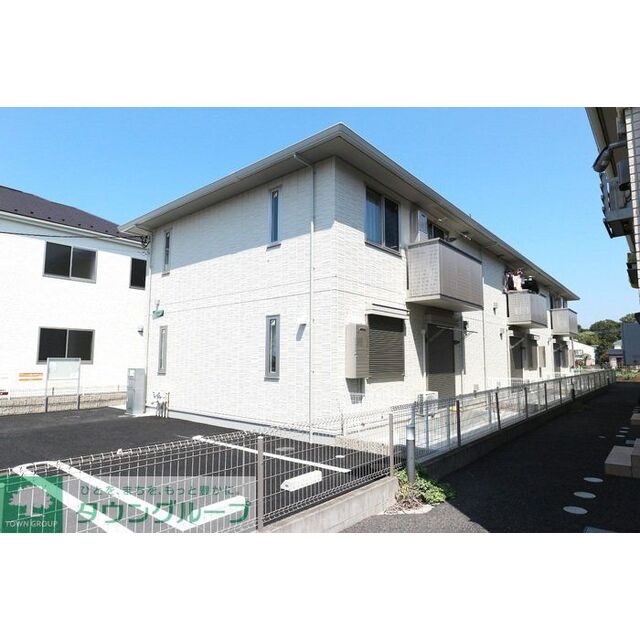 逆井駅よりバス16分 徒歩12分 築5年9ヶ月 2階建の賃貸物件