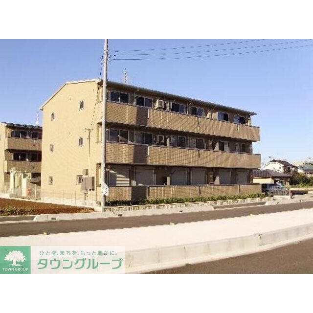 吉川駅より徒歩19分 築16年2ヶ月 3階建の賃貸物件