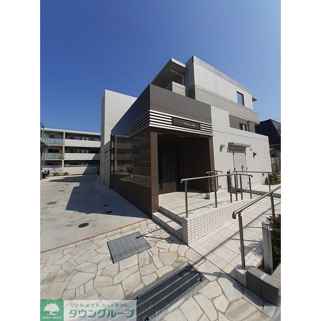 田園調布駅より徒歩19分 築2年11ヶ月 3階建の賃貸物件