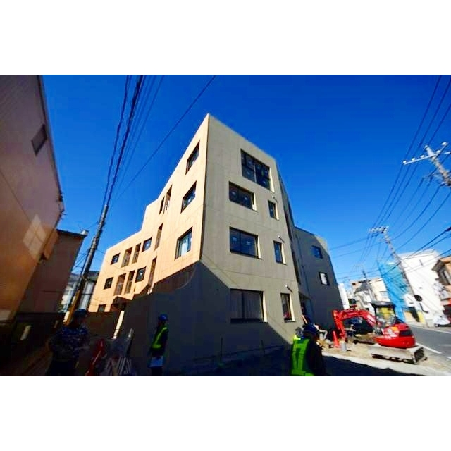 上北沢駅より徒歩6分 築8年9ヶ月 4階建の賃貸物件