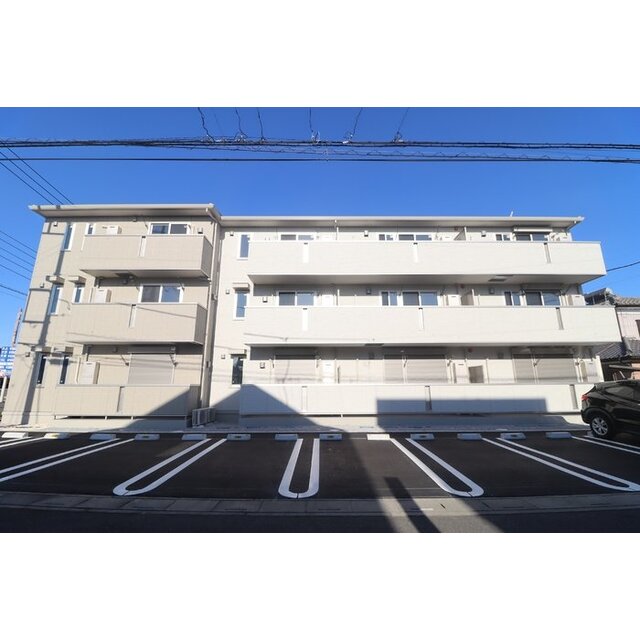 深谷駅より徒歩13分 築2年 3階建の賃貸物件