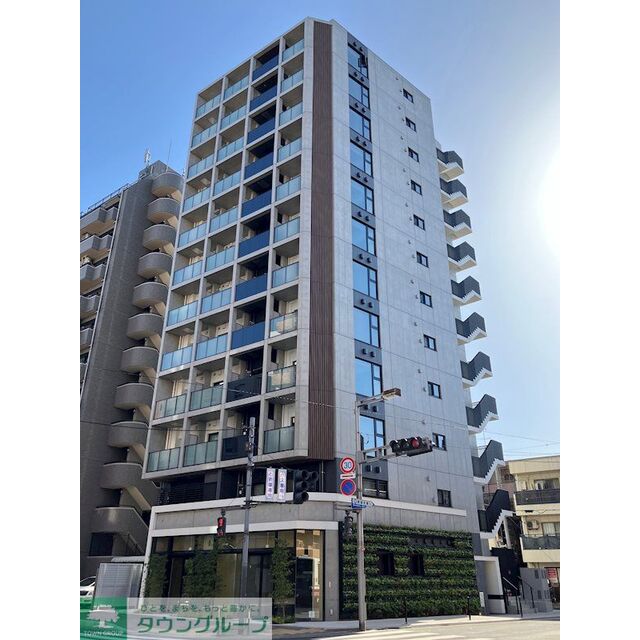 三鷹駅より徒歩8分 築1年8ヶ月 12階建の賃貸物件