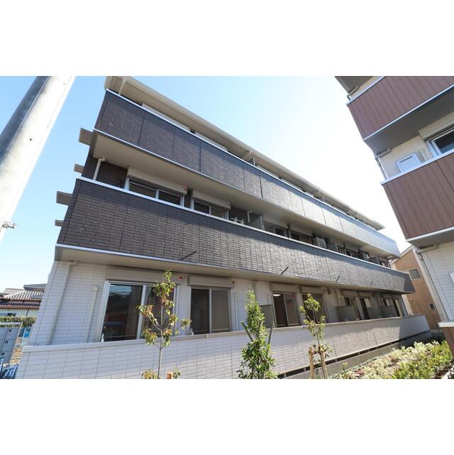 三郷中央駅より徒歩14分 築3年 3階建の賃貸物件