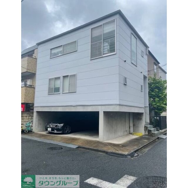 白金台駅より徒歩2分 築24年 3階建の賃貸物件