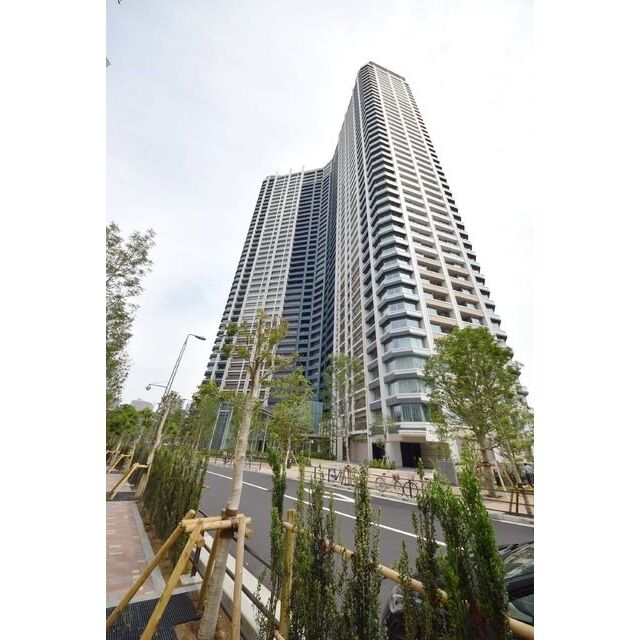 豊洲駅より徒歩12分 築11年3ヶ月 45階建の賃貸物件