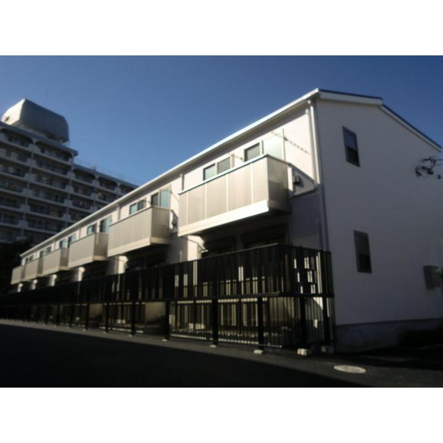 喜多見駅より徒歩9分 築13年3ヶ月 2階建の賃貸物件