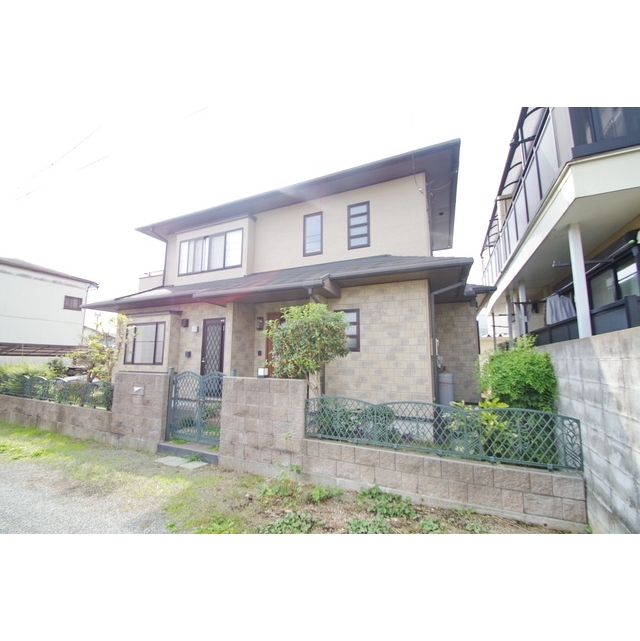 伊勢原駅よりバス12分 徒歩2分 築21年2ヶ月 2階建の賃貸物件