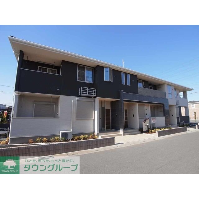 吉川駅よりバス8分 徒歩6分 築13年3ヶ月 2階建の賃貸物件