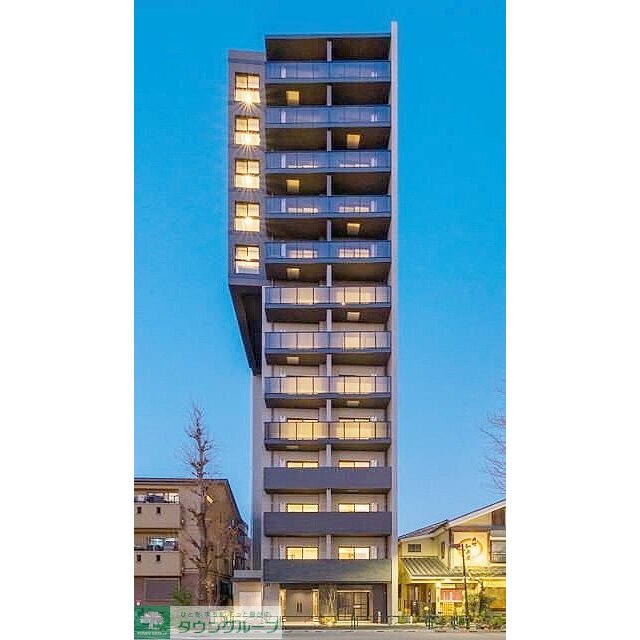 白山駅より徒歩10分 築1年10ヶ月 13階建の賃貸物件