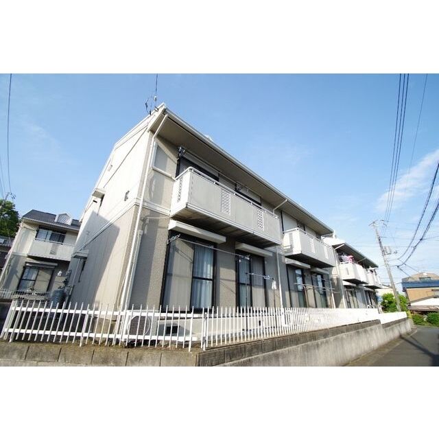 本厚木駅よりバス16分 徒歩2分 築33年5ヶ月 2階建の賃貸物件