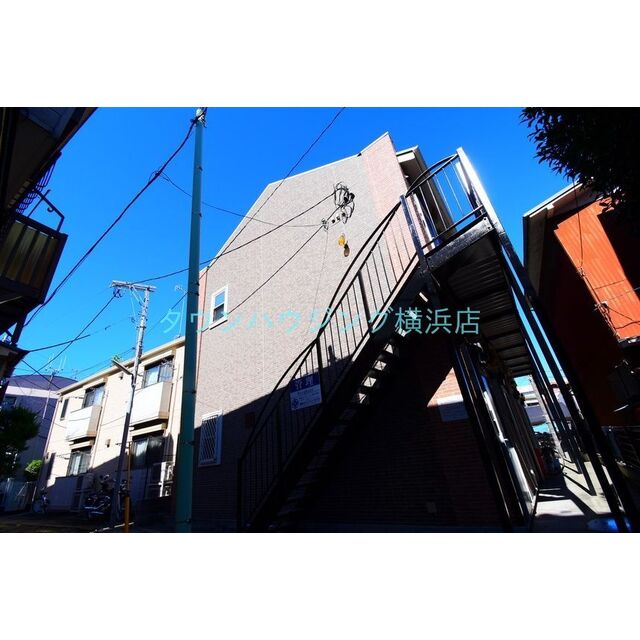 石川町駅より徒歩3分 築10年1ヶ月 2階建の賃貸物件