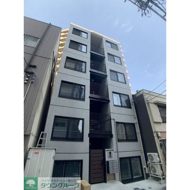 北千住駅より徒歩8分 築3年10ヶ月 5階建の賃貸物件