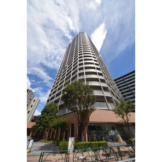 日暮里駅より徒歩6分 築24年5ヶ月 28階建の賃貸物件