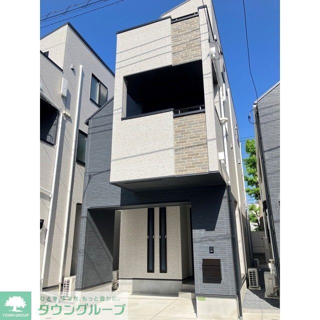 竹ノ塚駅より徒歩15分 築2年10ヶ月 3階建の賃貸物件