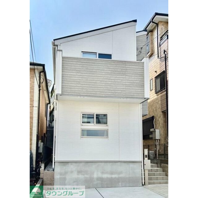 武蔵関駅より徒歩5分 築2年11ヶ月 2階建の賃貸物件