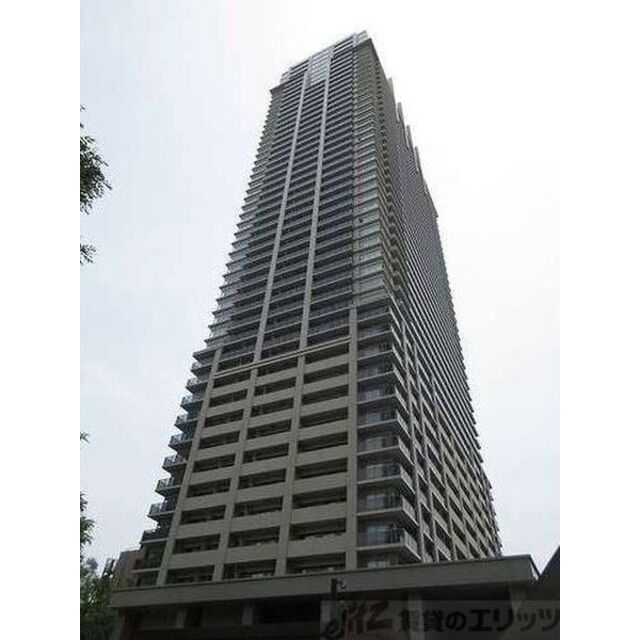 中津駅より徒歩1分 築5年10ヶ月 50階建の賃貸物件