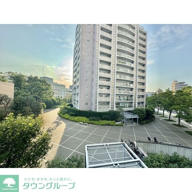 千石駅より徒歩4分 築27年10ヶ月 22階建の賃貸物件