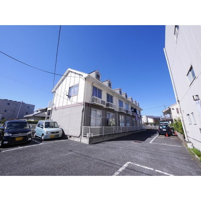 三郷駅より徒歩3分 築31年5ヶ月 2階建の賃貸物件