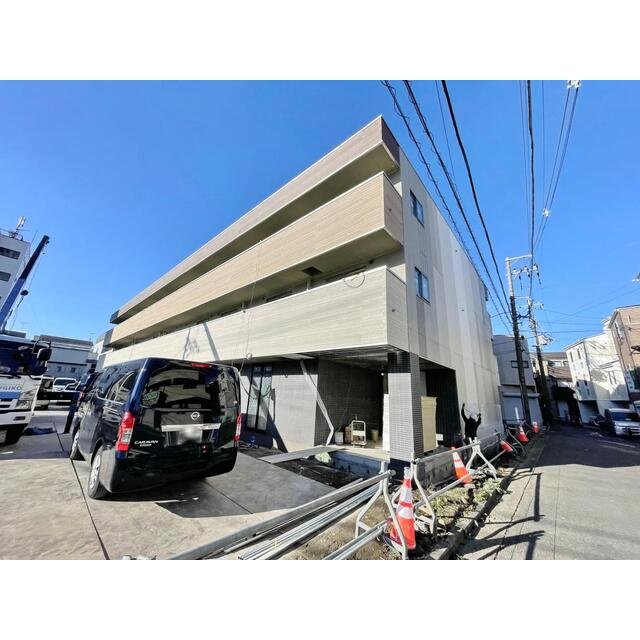 戸塚駅より徒歩19分 築2年9ヶ月 3階建の賃貸物件