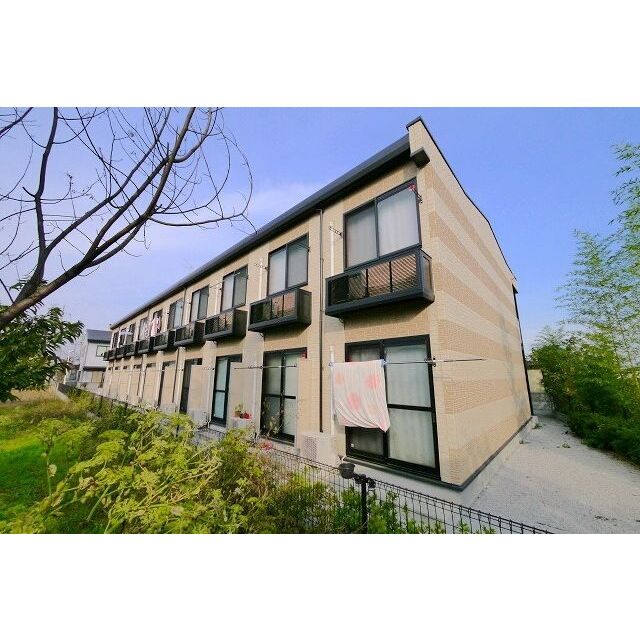 毛呂駅より徒歩13分 築17年8ヶ月 2階建の賃貸物件