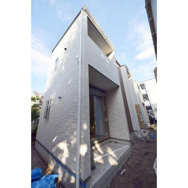 扇大橋駅より徒歩15分 築7年9ヶ月 2階建の賃貸物件