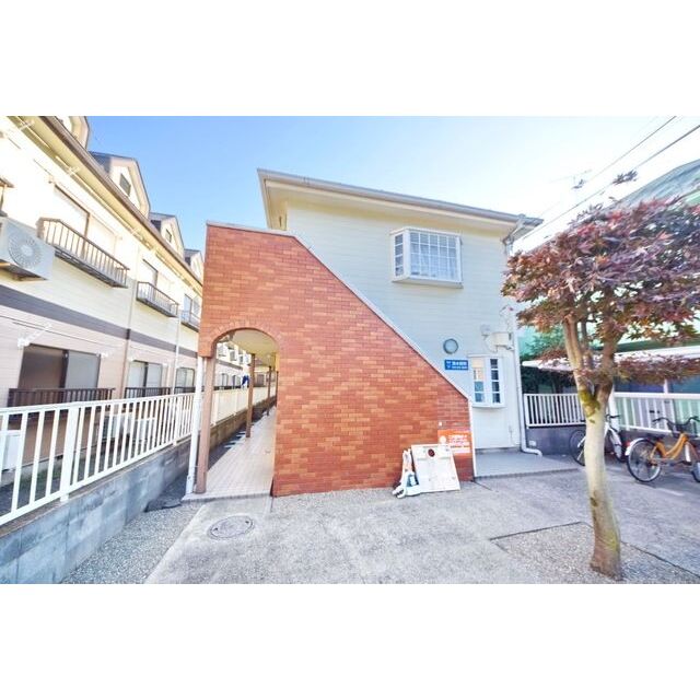 恋ヶ窪駅より徒歩12分 築33年1ヶ月 2階建の賃貸物件