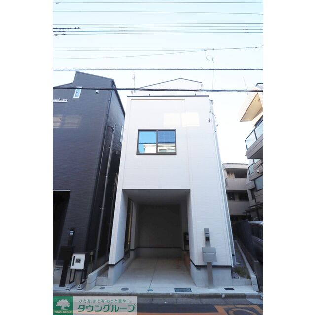 北浦和駅より徒歩26分 築1年9ヶ月 3階建の賃貸物件