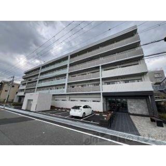 江坂駅より徒歩17分 新築 5階建の賃貸物件