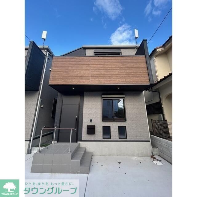 逆井駅よりバス6分 徒歩4分 築1年4ヶ月 2階建の賃貸物件