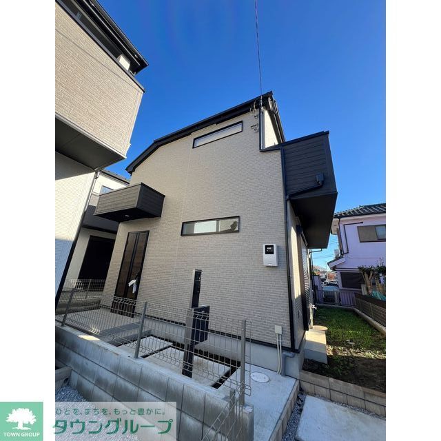 八王子駅よりバス30分 徒歩8分 築1年 2階建の賃貸物件