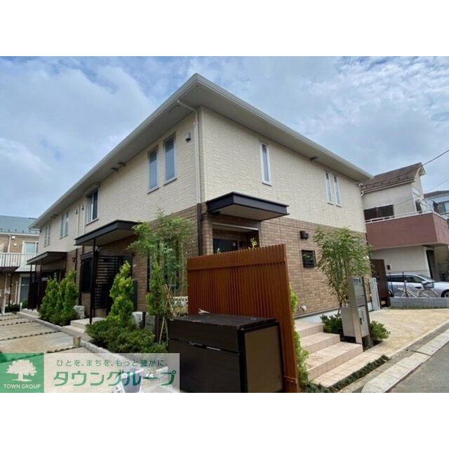 千歳烏山駅より徒歩12分 築4年2ヶ月 2階建の賃貸物件