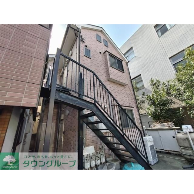 狛江駅より徒歩20分 築18年 2階建の賃貸物件