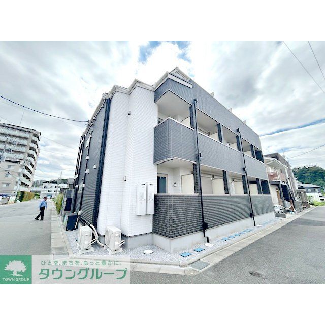 南多摩駅より徒歩4分 新築 3階建の賃貸物件