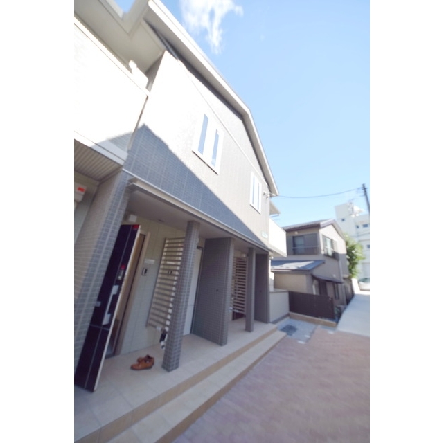 志村三丁目駅より徒歩11分 築10年2ヶ月 2階建の賃貸物件