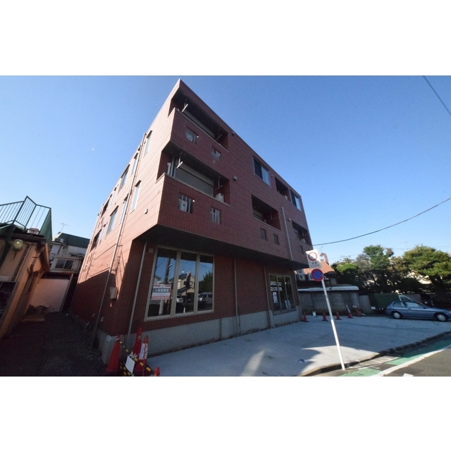 京王八王子駅より徒歩9分 築6年2ヶ月 3階建の賃貸物件