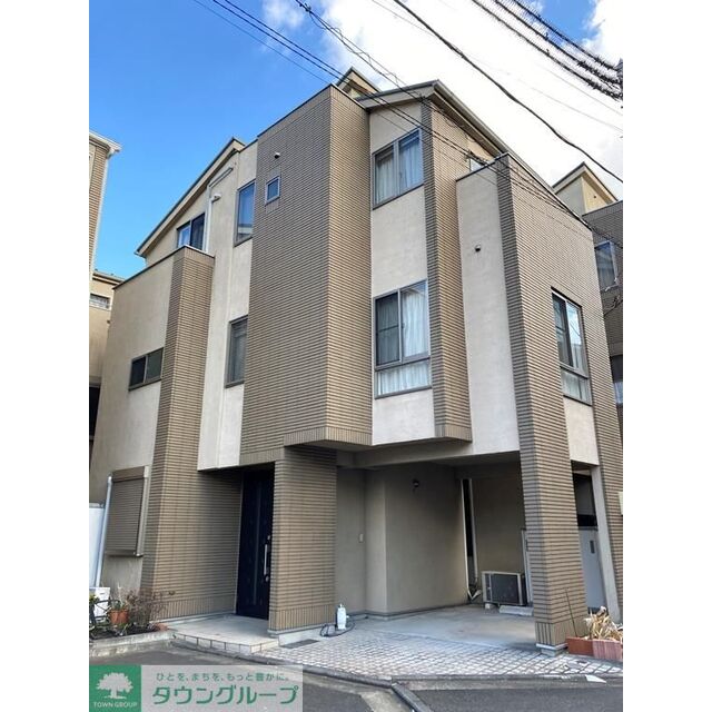 子安駅より徒歩6分 築21年8ヶ月 3階建の賃貸物件