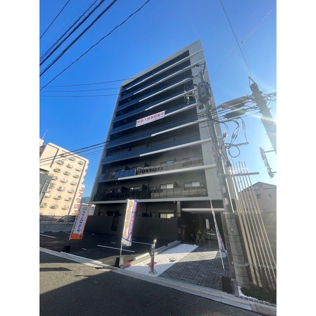 小倉駅より徒歩10分 築1年1ヶ月 13階建の賃貸物件