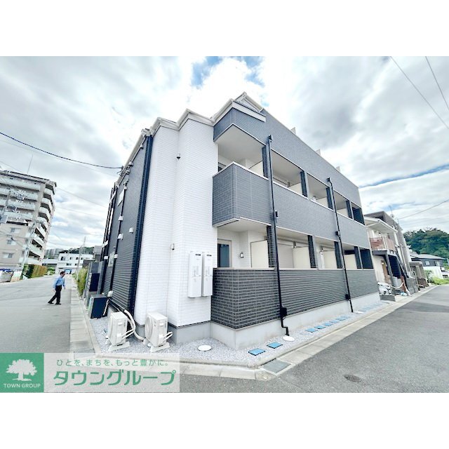 南多摩駅より徒歩4分 新築 3階建の賃貸物件