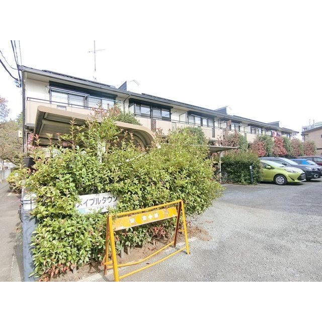 国分寺駅よりバス8分 徒歩1分 築27年8ヶ月 2階建の賃貸物件