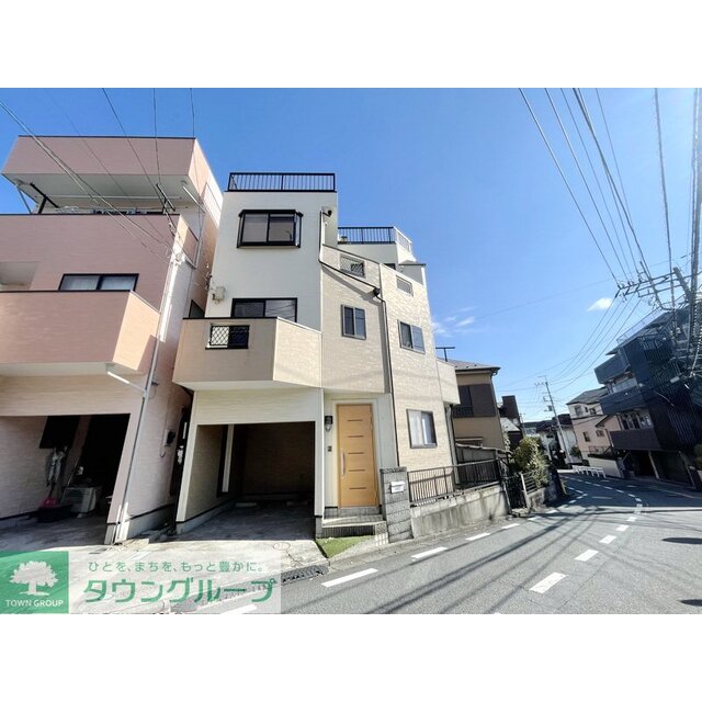 成増駅より徒歩15分 築26年8ヶ月 3階建の賃貸物件