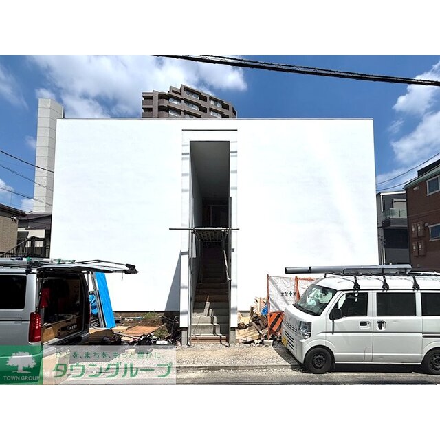 西新宿五丁目駅より徒歩5分 新築 3階建の賃貸物件