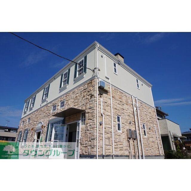 吉川美南駅より徒歩10分 築8年2ヶ月 2階建の賃貸物件