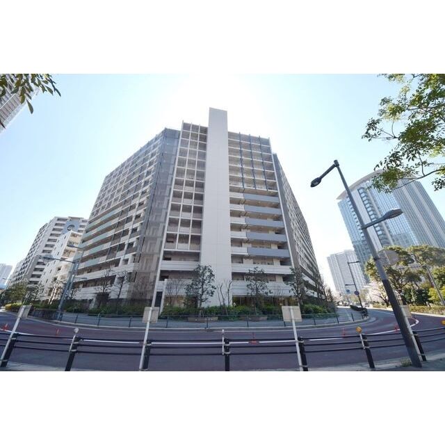 豊洲駅より徒歩5分 築17年9ヶ月 13階建の賃貸物件