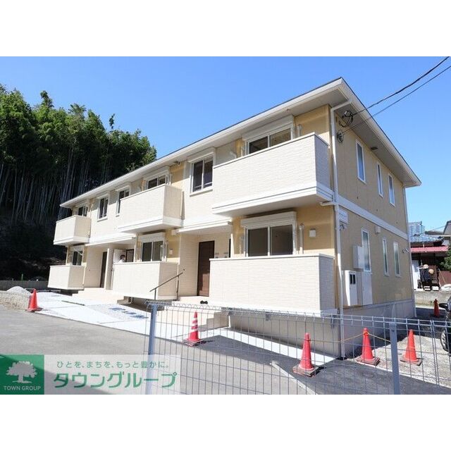 大船駅よりバス6分 徒歩3分 築5年2ヶ月 2階建の賃貸物件